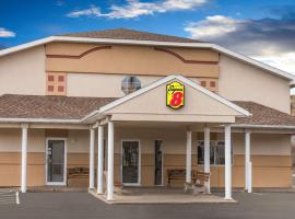 Super 8 by Wyndham Clearfield, hotel with parking in Clearfield