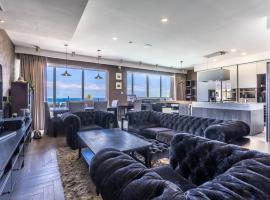 Taʼ Ġokondu에 위치한 홈스테이 Shared living with host - Private room in Penthouse with Pool, Hot-tub and Sea-view