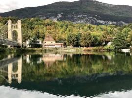 La Villa Bacchus, casa de temporada em Groslée