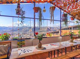 GRAN CASA de vacaciones; 15min plaza principal a pie, hotelli kohteessa Cusco