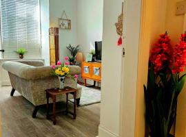 The Ferns - Shared Garden Apartment With Parking