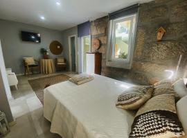 En-Suite Bedroom and Garage in Porto City Center