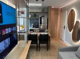 Studio Cosmopolita - Novo - possui automação
