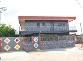 Résidence Les 6 Roses, Hotel in Porto-Novo