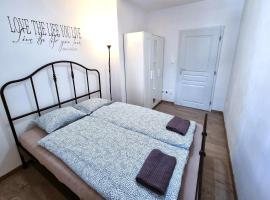 Cozy APT near CityCenter w/ great public transport, hotel a Staré Mesto