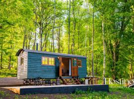 Red Kite Retreat - Allium - Shepherds Hut 2, holiday home in Henley on Thames