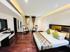 Hotel Aura IP Grand Karkardooma Metro Station New Delhi Couple friendly, ξενοδοχείο σε East Delhi, Νέο Δελχί