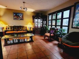 MAGNOLIAS: Antigua Guatemala şehrinde bir Oda ve Kahvaltı