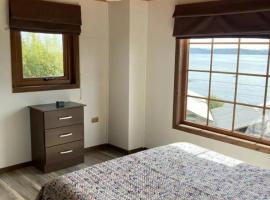 Habitación privada, vista al mar 1, hotel na pláži v destinácii Ancud