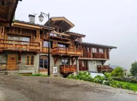 Chalet de 5 chambres avec sauna terrasse amenagee et wifi a Champagny en Vanoise a 1 km des pistes