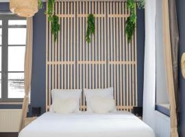 Grand studio avec spa, cosy et rénové au cœur de Soissons โรงแรมราคาถูกในซัวซง