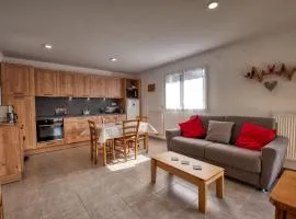 Appartement lumineux avec terrasse & Wifi à Verchaix - FR-1-642-82