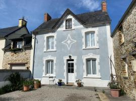 Charming holiday home with a large garden in the Cotentin โรงแรมในFierville-les-Mines