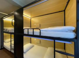 22 Hours Hostel, hotel en Kampong Gadong