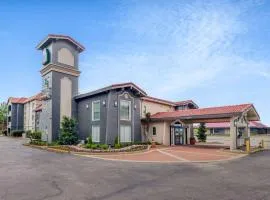 La Quinta Inn by Wyndham Kansas City Lenexa