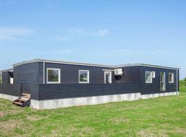 14 person holiday home in Vinderup, cabaña o casa de campo en Vinderup