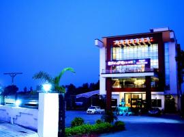 Ayodhya में, होटल Taraji Resort
