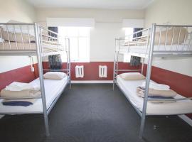 Dormitory Pension Sofas Bunk Bed Rooms in Homestay Apartment, hotell i Antalya