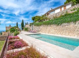 Lovely Home In Puigpunyent With Swimming Pool, hotel din Puigpunyent