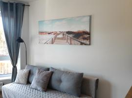 Apartament Akwamaryn przy Plaży, hotel en Rowy