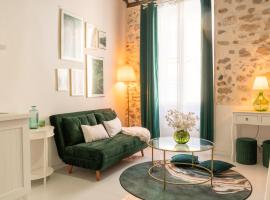 Le Cosy Safranier Vieil Antibes, hotell i Antibes