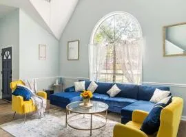 King Bed_Cozy Urban Retreat-Central Memphis