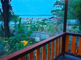 บ้านสวนริมน้ำวังใหญ่ห้อง a3 วังสามหมอ อุดรธานี、Ban Tha Ngamの駐車場付きホテル