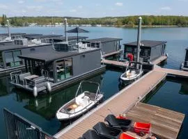 Houseboat at Mookerplas