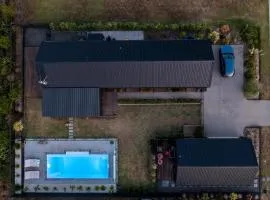 Paradise by Simpsons beach