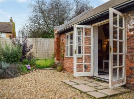 The Stables, holiday home in Waltham on the Wolds