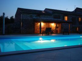 Holiday Home Old Barn, hotel a Umag (Umago)