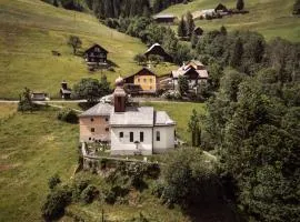 Alte Schule auf der Alm