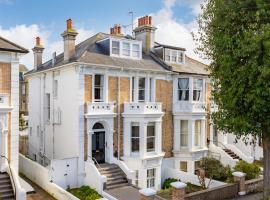Lovely, modern & spacious 1-bed flat central Hove, strandleiga í Brighton & Hove