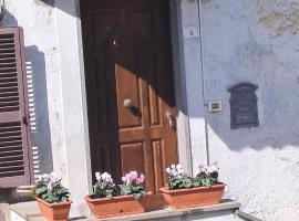 La casa nel borgo, villa in Bracciano