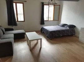 134, Toulon grand studio ensoleillé