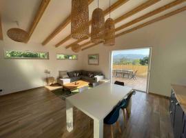 Petite maison avec terrasse., hotel v Ajacciu