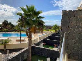 Amazing Luxury Seafront Villa near Golf & Ocean, hotel em San Miguel de Abona