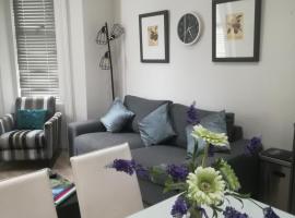 Stylish converted Victorian apartment, hotel near Bournemouth Library, Bournemouth