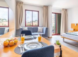 Sarah's Apartment by GALMI, hotel in Caniço