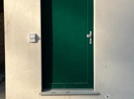 Green Door 1974, appartamento a Neive