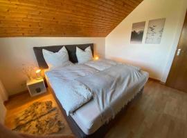 Ruhige Wohnung im Schwarzwald, cheap hotel in Villingen-Schwenningen