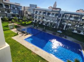 Magnifique appartement de 3 chambres spacieuses vue sur piscine, viešbutis mieste Tamaris