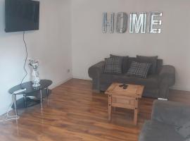 super comfortable 3 bed house, hotel en Houghton Regis