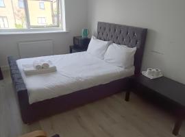 Free Car Park and walk to COOP, Etihad, Piccadilly, Free Snacks