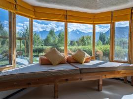 Lchang Nang Retreat-THE HOUSE OF TREES, resort em Vale de Nubra