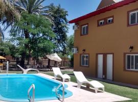 Cabañas Ensueño del Lago, hotel di Termas de Río Hondo