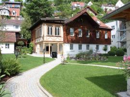 Ferienhaus Villa Marina, casa per le vacanze a Bad Urach