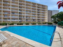 Apartamento con piscina junto a la playa, hotell i Sant Antoni de Calonge