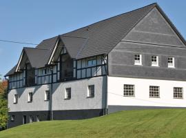 Ferienwohnungen Übern Hof, hotell i nærheten av Hohe Lied Ski Lift i Schmallenberg