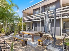 Torquay Beach Splendour - An Expansive Family Stay, villa i Torquay